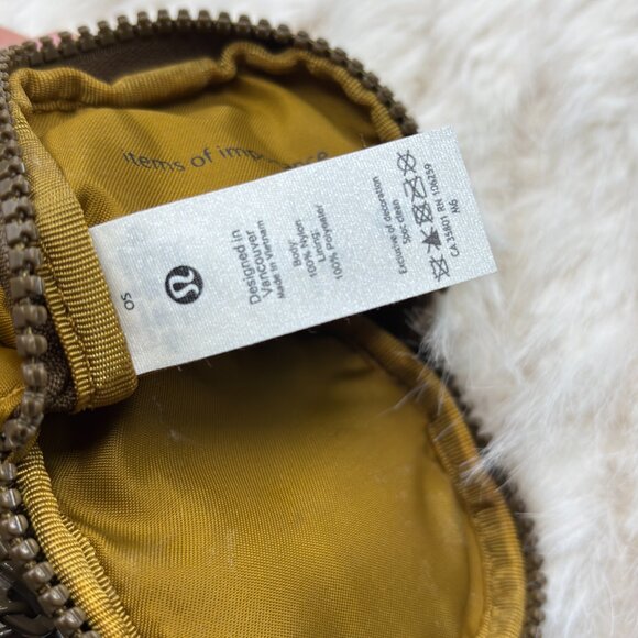 Lululemon Nano backpack - Picture 4 of 6